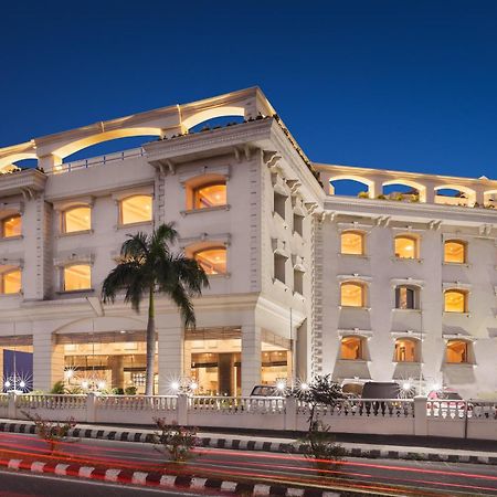 Inn Riviera Jammu Buitenkant foto