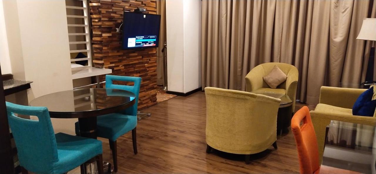 Inn Riviera Jammu Buitenkant foto