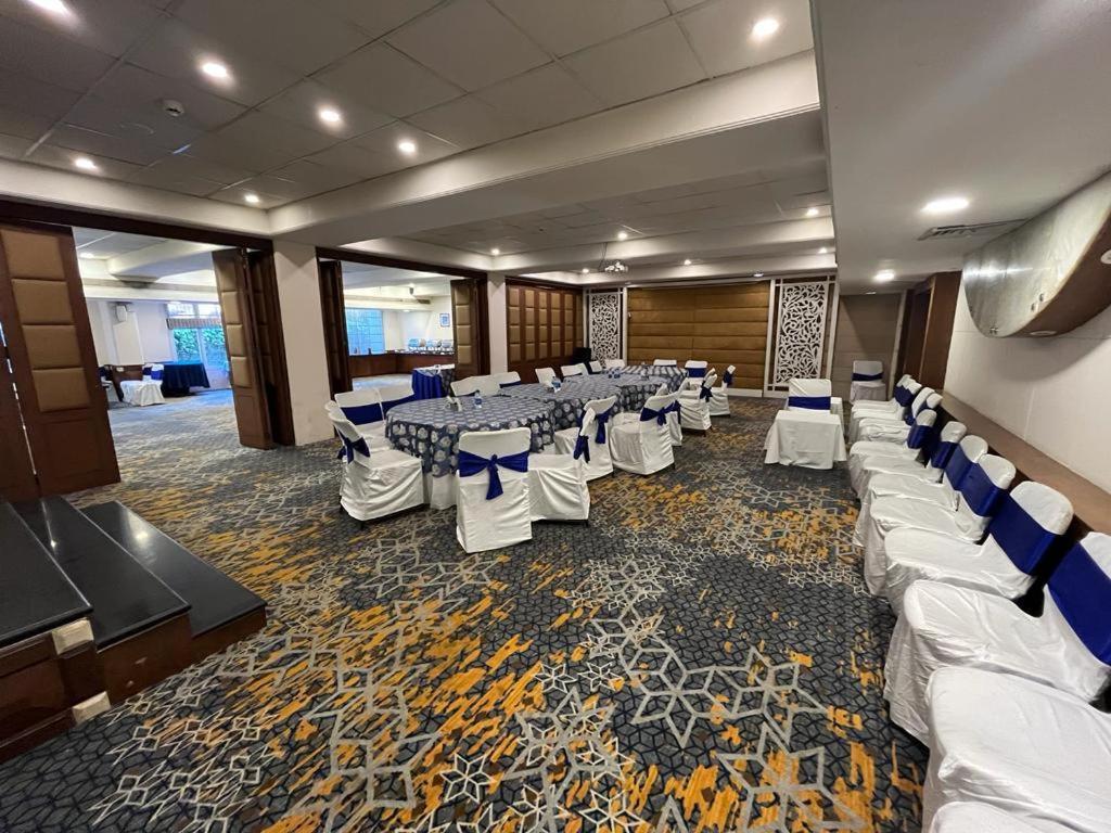 Inn Riviera Jammu Buitenkant foto