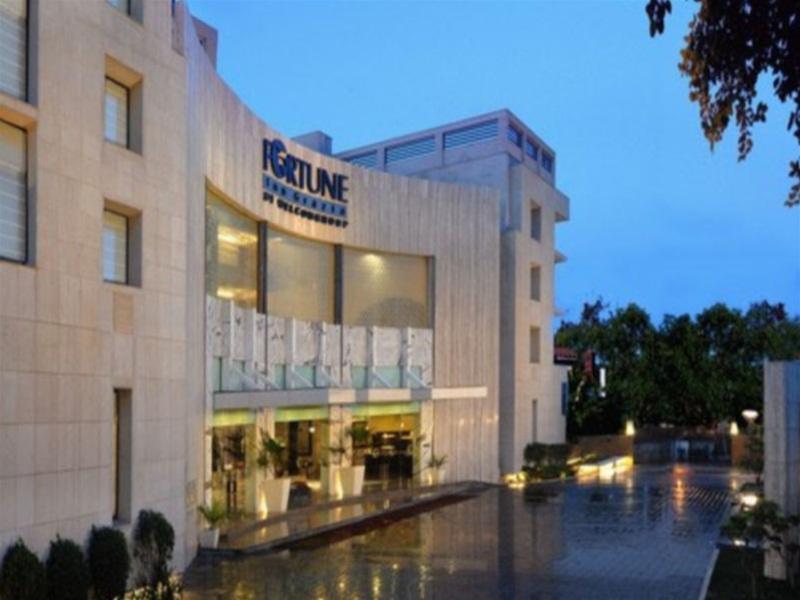 Inn Riviera Jammu Buitenkant foto